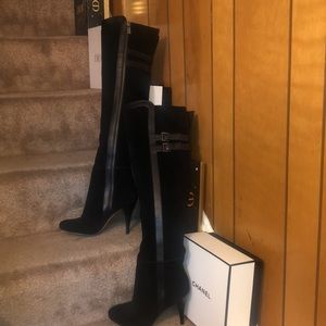 MK!-MICHAEL KORS!-THE MOST FABULOUS BOOT I’VE LISTED!-TALL! BLACK SUEDE/LEATHER!